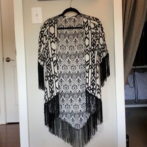Fringed short-sleeve cardigan/coverup